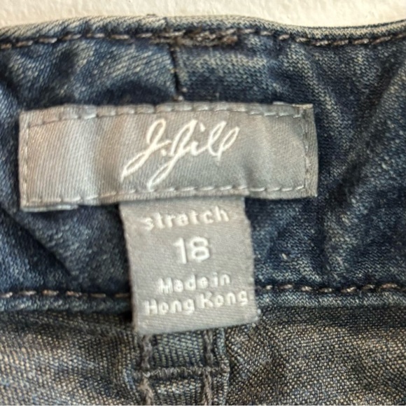 J JILL Sz 18 Straight Leg Mid Wash Stretch Made in Hong Kong High Rise Jeans - Picture 6 of 12